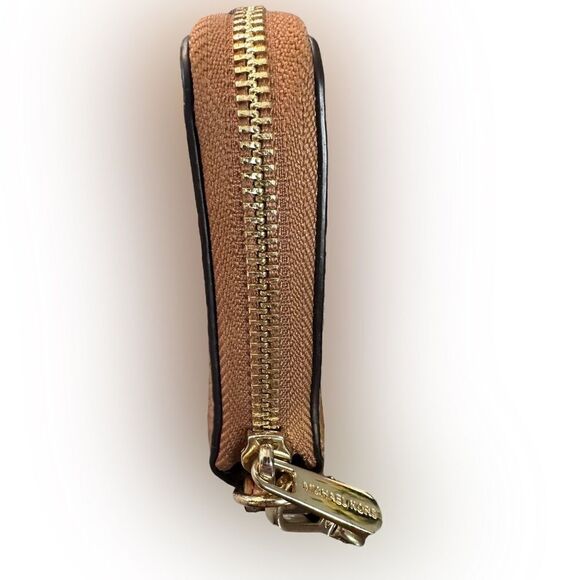 Michael Kors Pebbled Leather Zippy Long Wallet - Picture 5 of 12